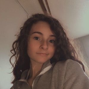 Meet your Posher, Marissa